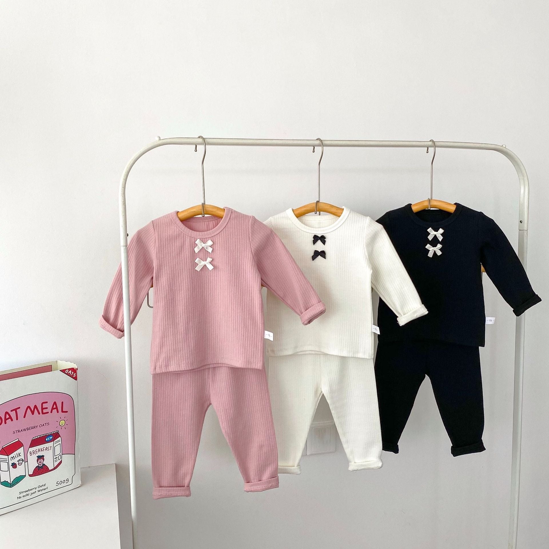 Arrival Autumn Baby Girls Long Sleeves Simple Knitted Top and Solid