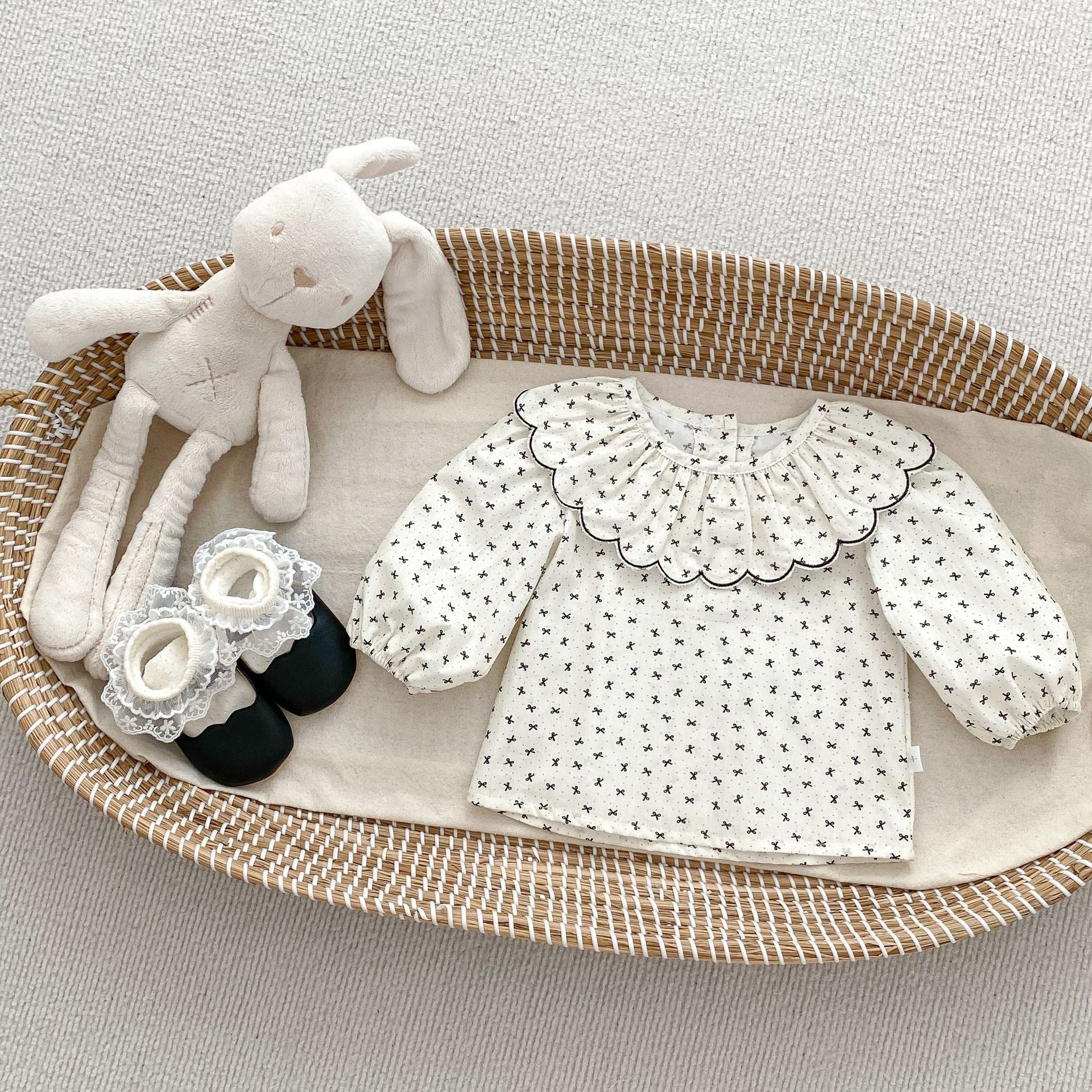 Arrival Spring Girls Long Sleeves Butterfly-Bows/Floral Pattern Top