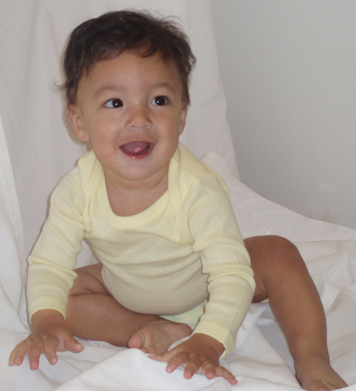 Bambini Newborn Baby Girls 17 Pc Layette