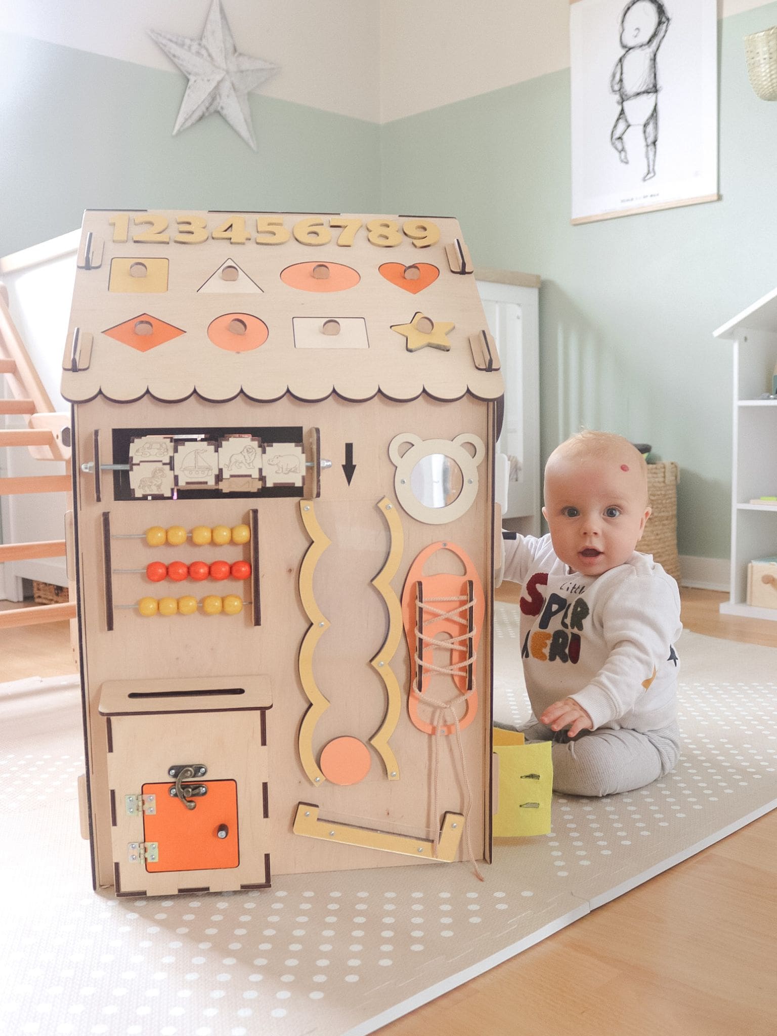 Bestseller! Large Busy Board House