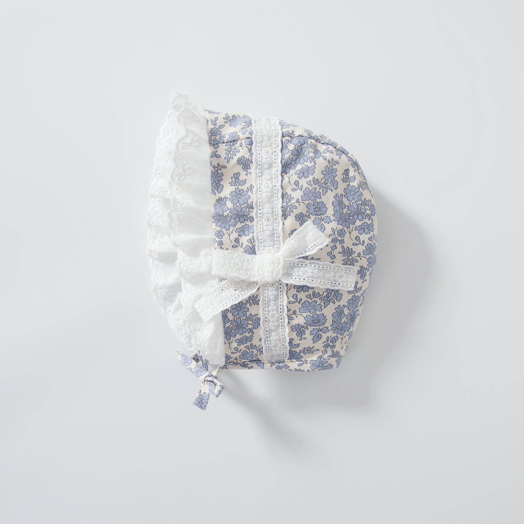 Baby Girl Vintage Floral Dress Set with Matching Bonnet – Elegant 2-Piece Outfit