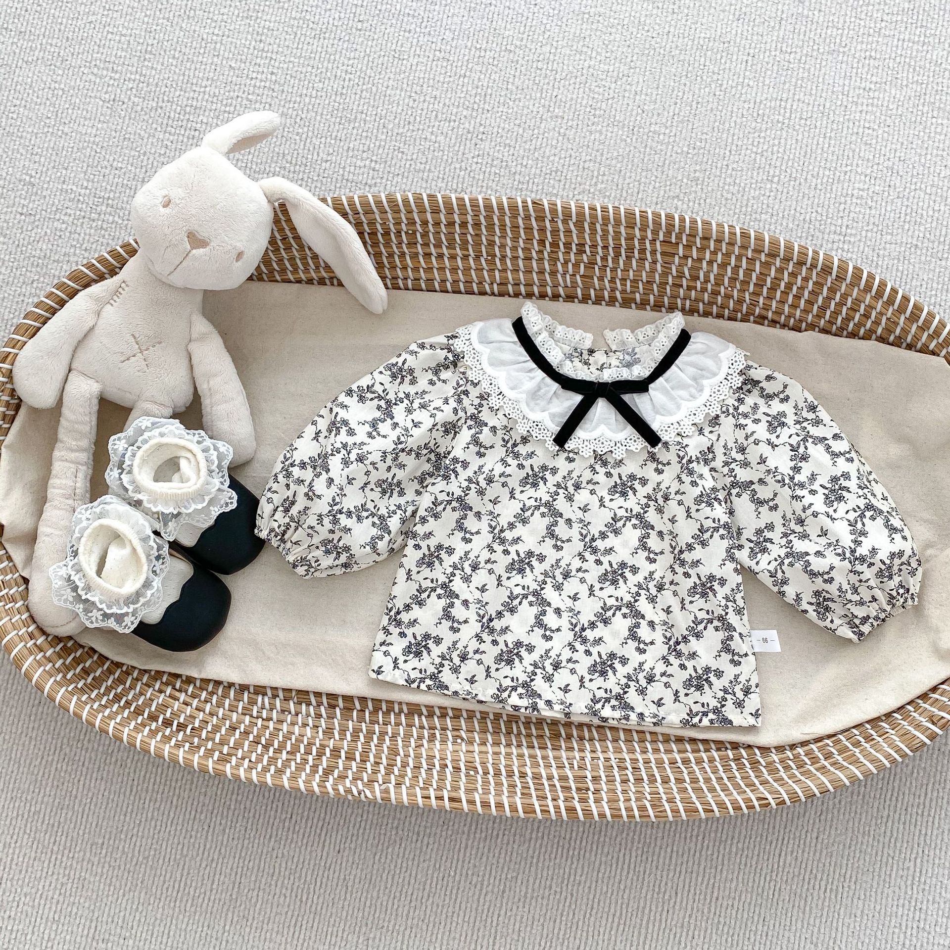 Arrival Spring Girls Long Sleeves Butterfly-Bows/Floral Pattern Top