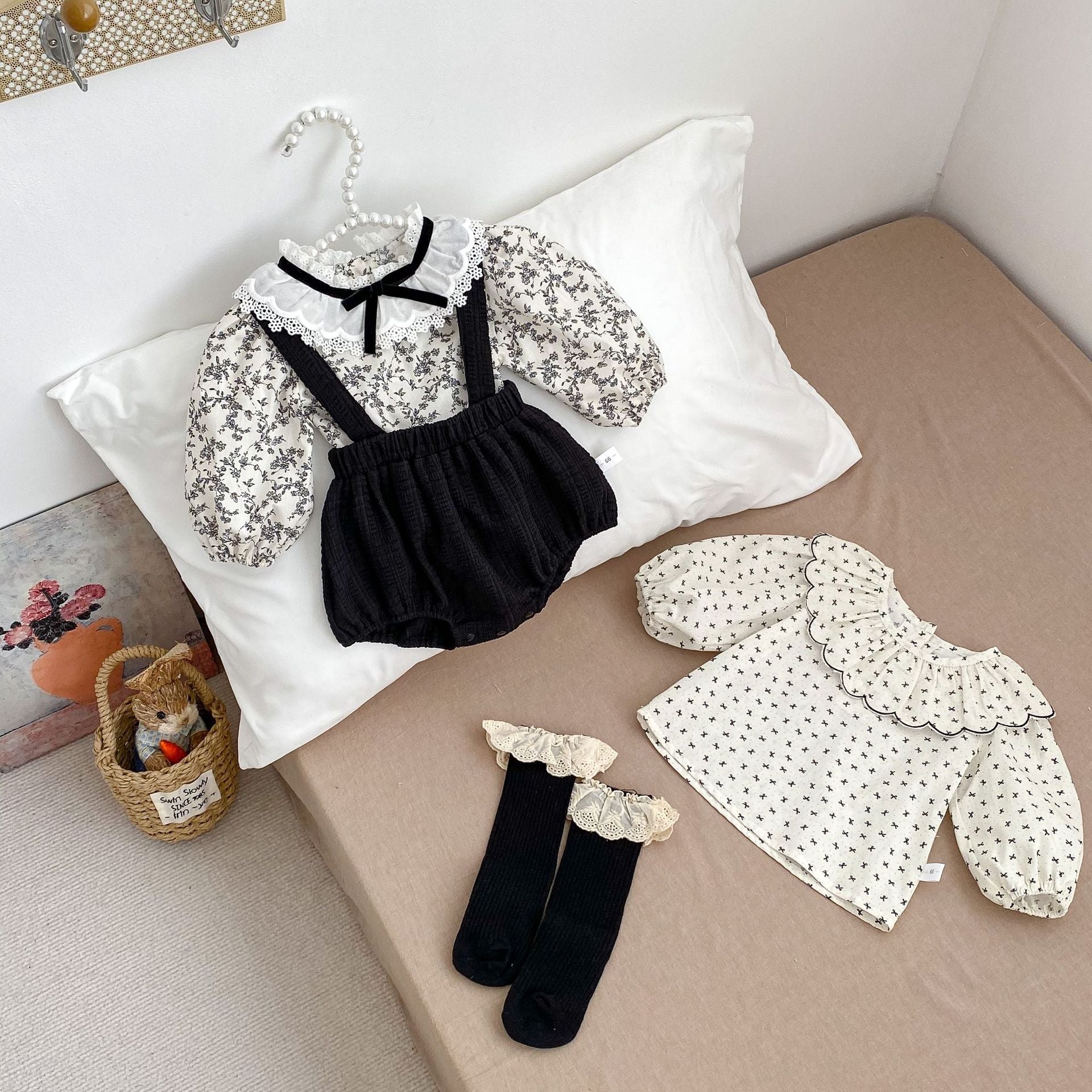 Arrival Spring Girls Long Sleeves Butterfly-Bows/Floral Pattern Top